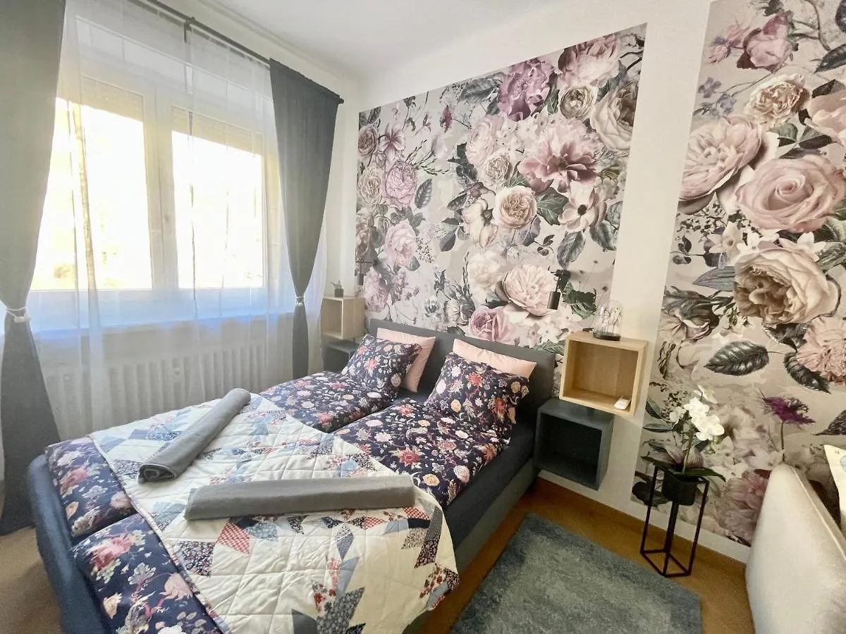 Brand New Apartment #Hollan#3Bedr#2Bathr#Freeparking Budapest Ungheria
